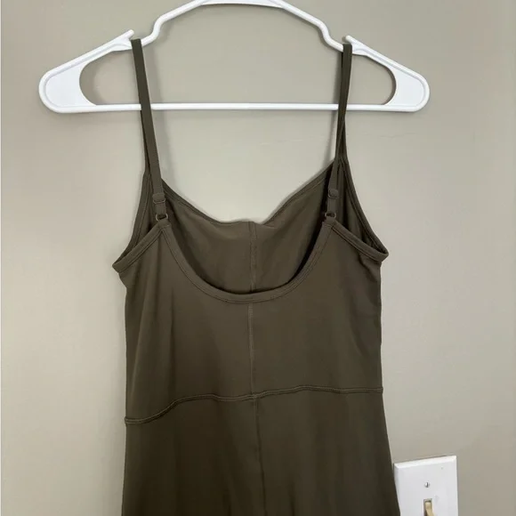 Active wear jumpsuit - Picture 3 of 3